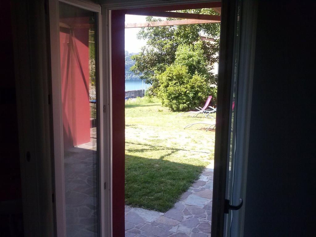 Ostello Casa Rossa Laveno-Mombello Pokoj fotografie